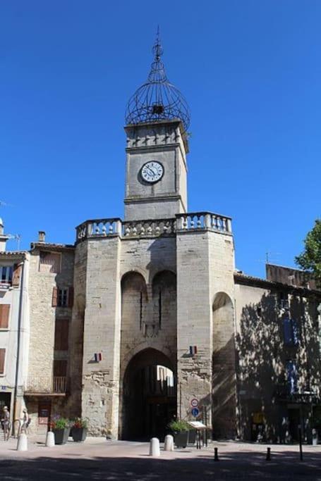 Superbe Appartement Avec Terrasse Sur Les Toits Manosque Bagian luar foto