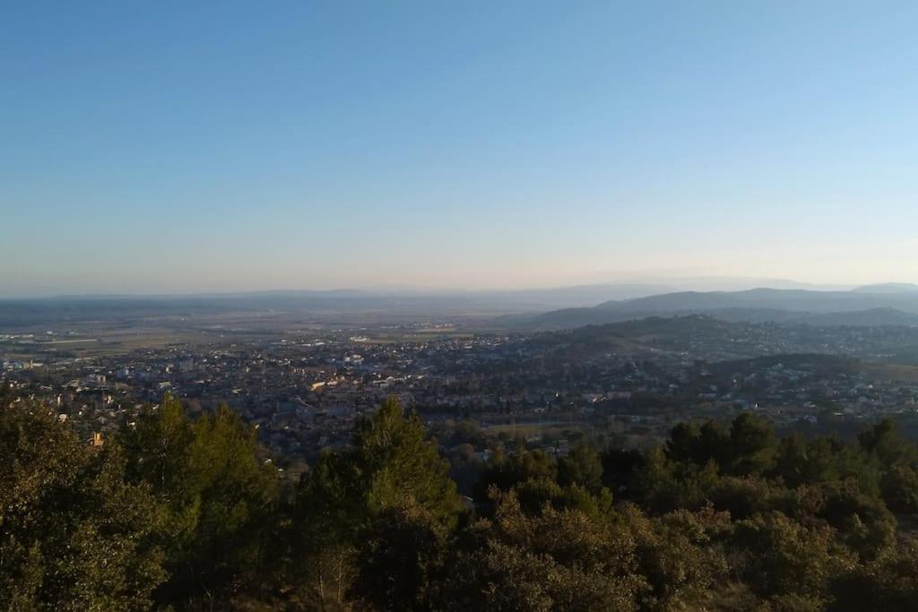 Superbe Appartement Avec Terrasse Sur Les Toits Manosque Bagian luar foto