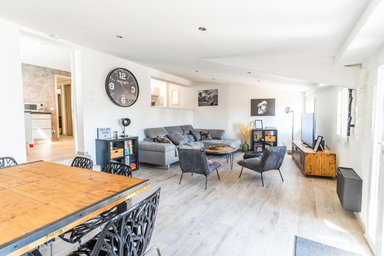 Superbe Appartement Avec Terrasse Sur Les Toits Manosque Bagian luar foto